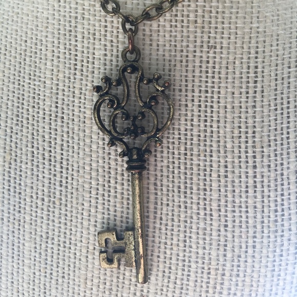 Key necklace - Picture 4 of 5